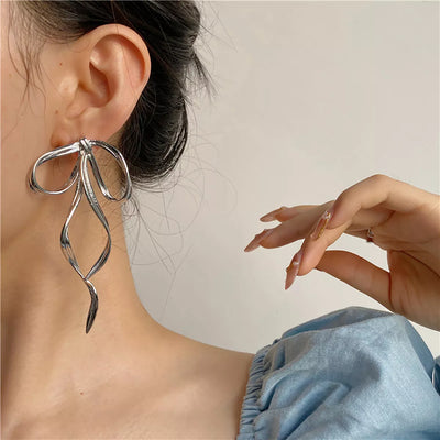 2021 Design Fashion Simple Silver Color Metal Line Bow Earrings Elegant Big Long Bowknot Drop Earrings Female